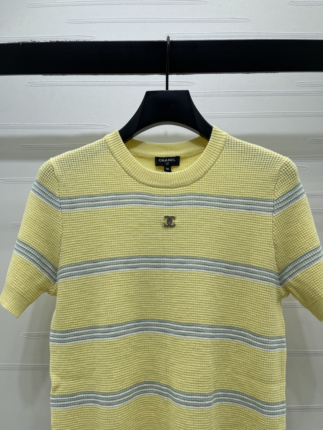 Women's short sleeves